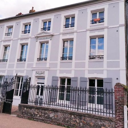 Апартаменты Le 2 Pieces Avec Parking Prive Онфлёр Экстерьер фото